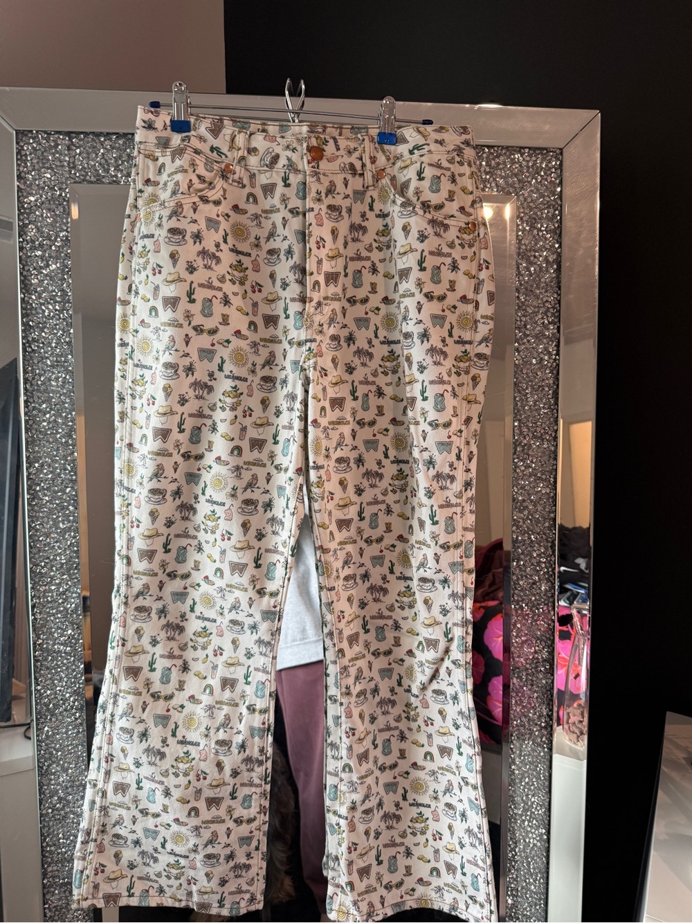 WRANGLER- White Patterned Wide-Leg Jeans with Colorful Icons